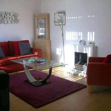Number 8 With Free Parking Villa Bury St. Edmunds Buitenkant foto