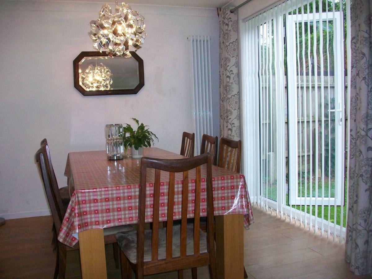 Number 8 With Free Parking Villa Bury St. Edmunds Buitenkant foto