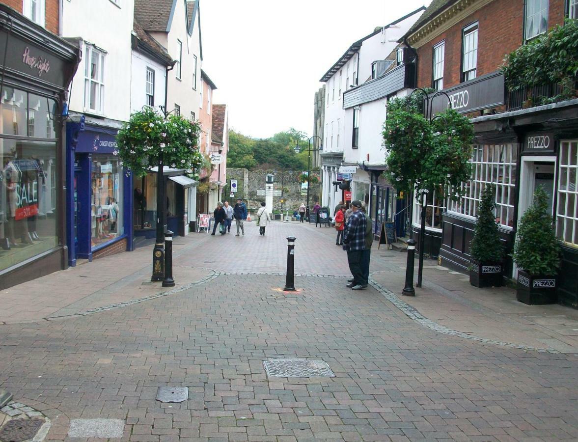 Number 8 With Free Parking Villa Bury St. Edmunds Buitenkant foto